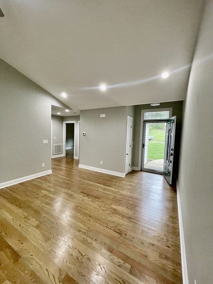 124 Palmer Dr #1 - Photo 5 of 33