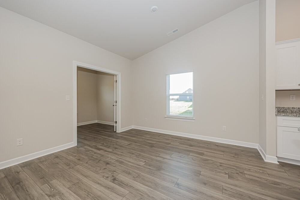 3463 Quintana Dr - Photo 5 of 16