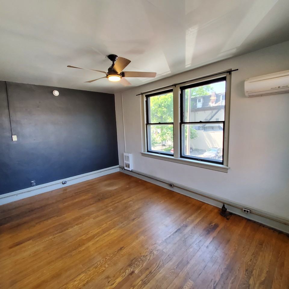 442 William St #2R - Photo 5 of 6