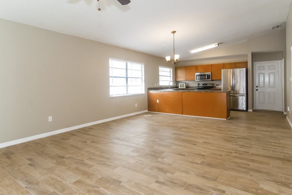 1345 Bridlebrook Dr - Photo 3 of 15