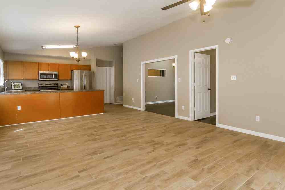 1345 Bridlebrook Dr - Photo 4 of 15