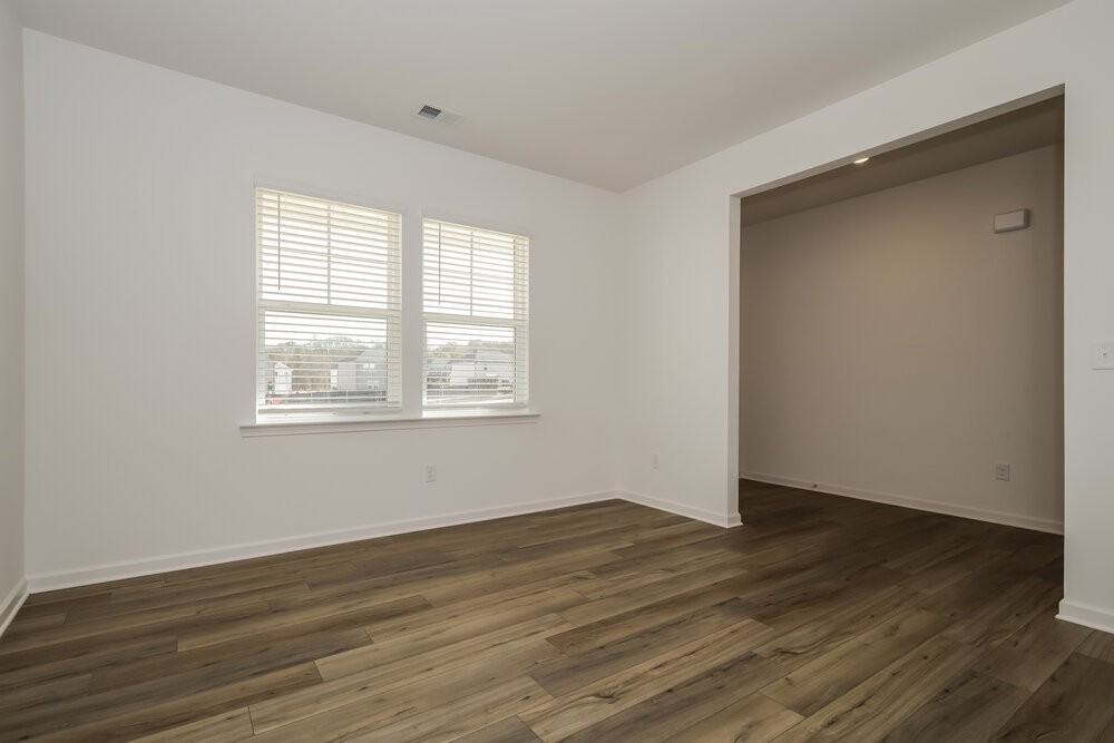 209 Paisley Way - Photo 4 of 17