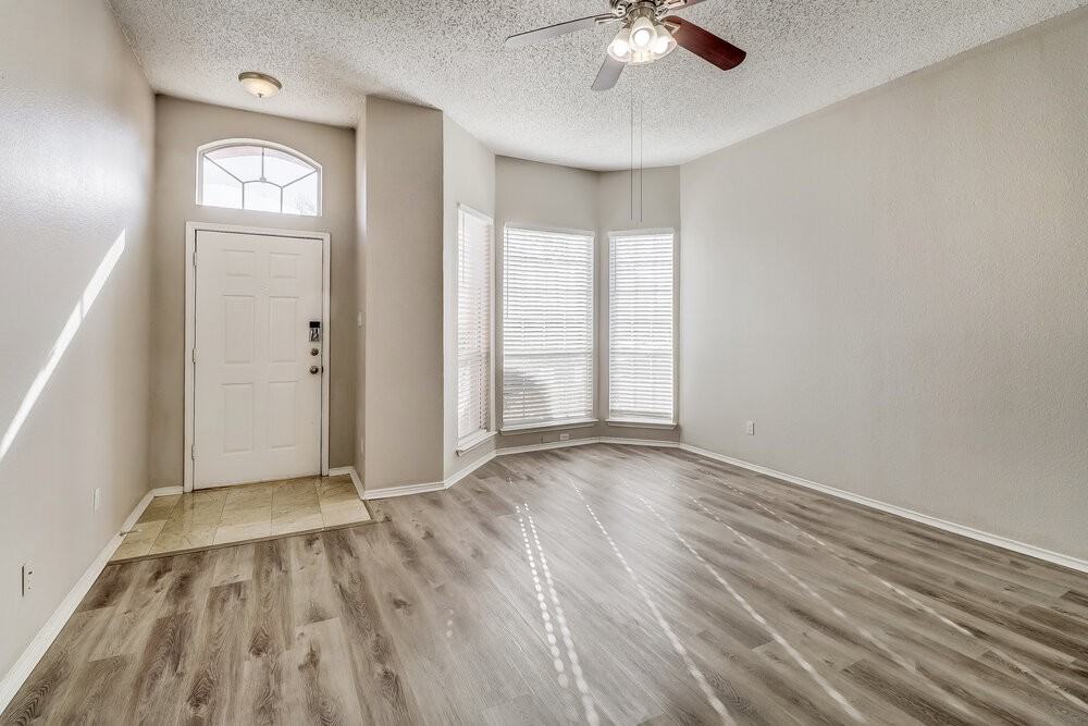 1511 Springwood Dr - Photo 5 of 17