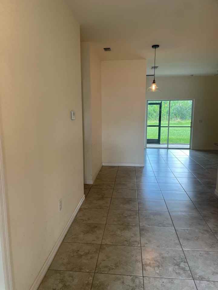 24484 Zephyr Ct #24484 - Photo 7 of 27