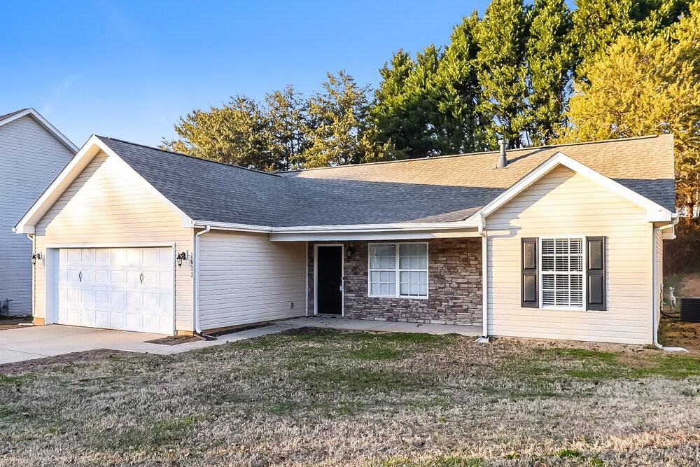 2622 Amber Crest Dr - Photo 3 of 16