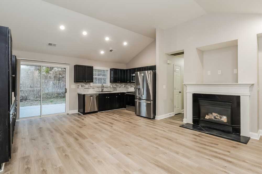 2622 Amber Crest Dr - Photo 5 of 16