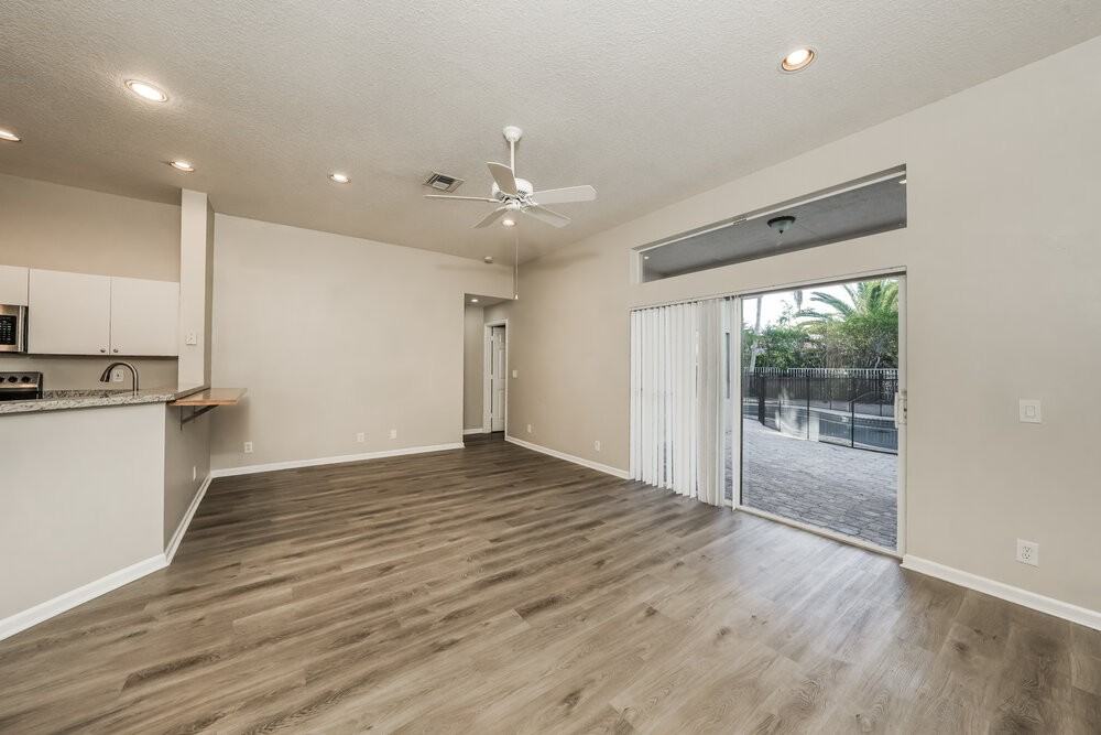 966 Bluewood Ter - Photo 4 of 16