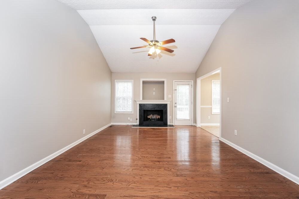 335 Shadowbrooke Cir - Photo 5 of 17