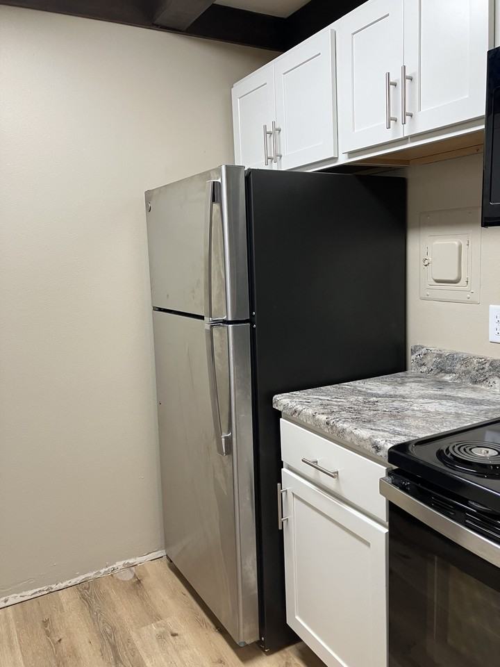 2041 Overlook Pass #3 - Photo 2 of 12