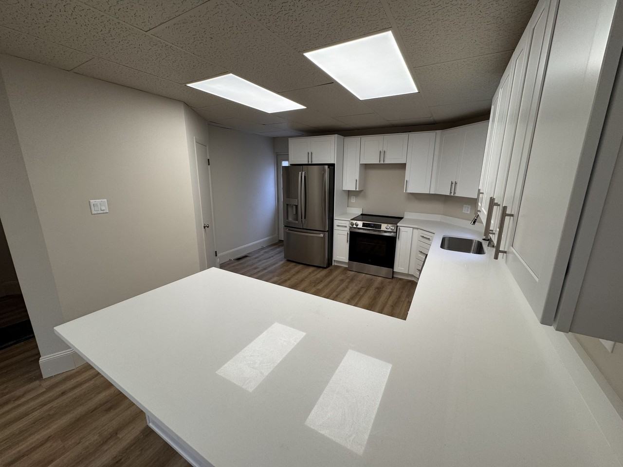 957 S Lake St - Photo 5 of 18