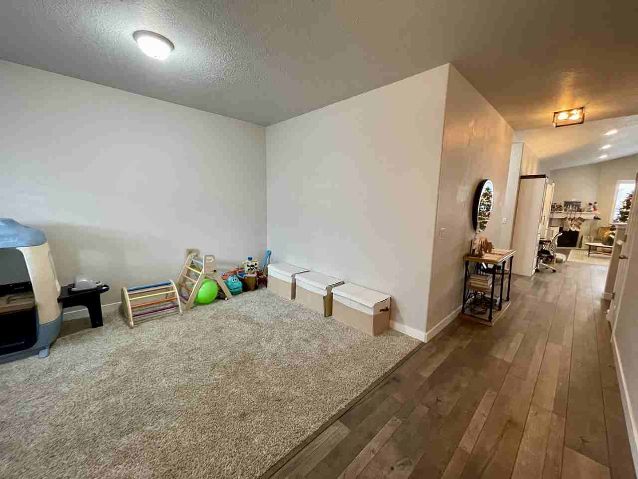 6493 Ws - Photo 2 of 28