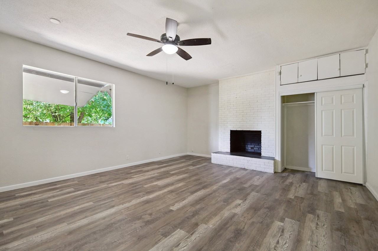 2215 Hays St - Photo 3 of 14