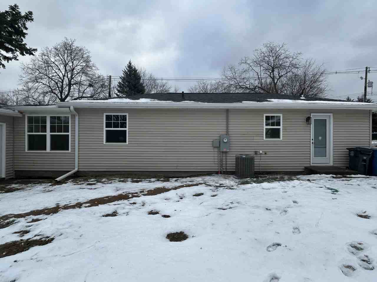 1810 Logan St - Photo 5 of 9