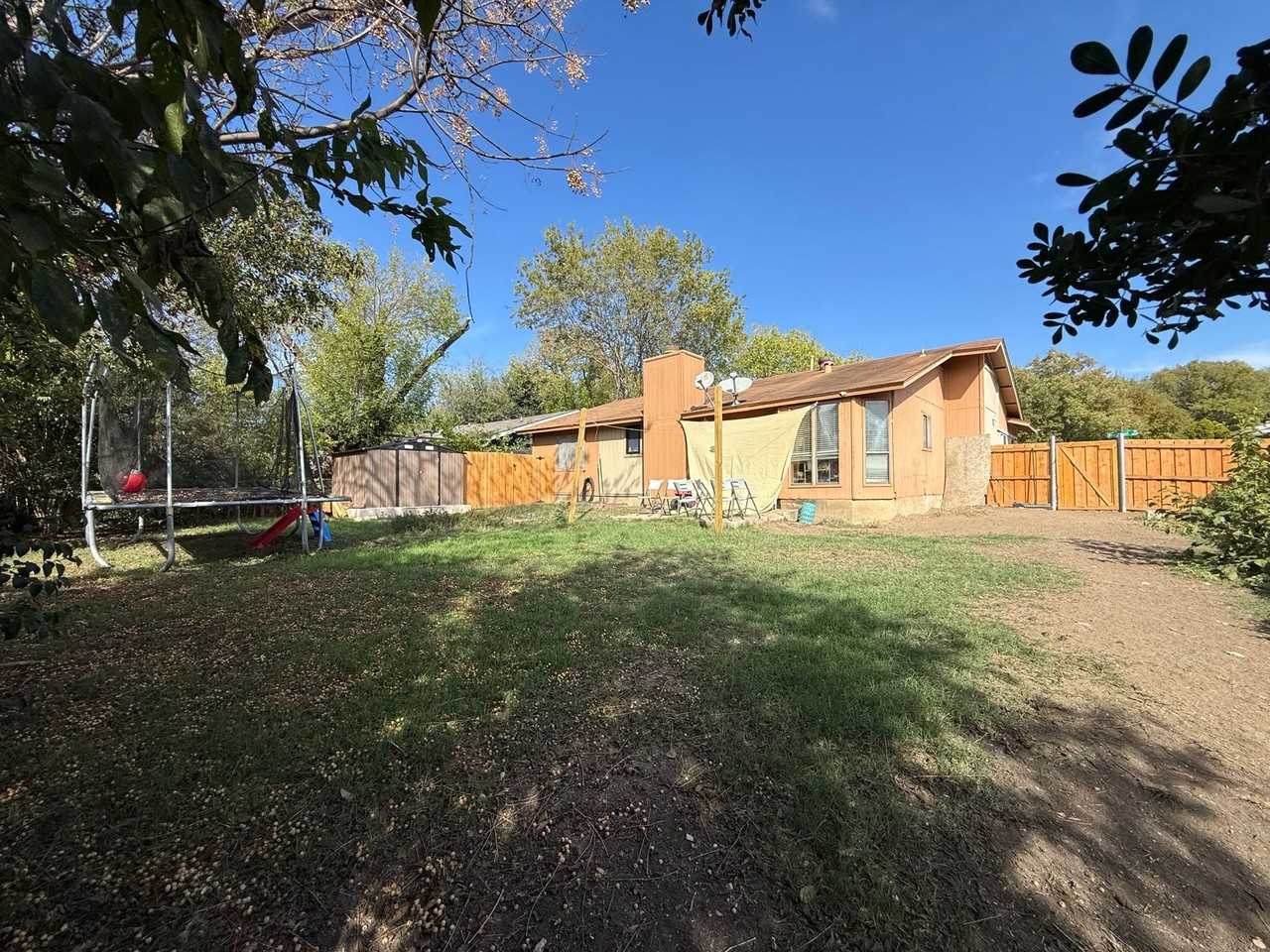 4509 Southwest Dr - Photo 6 of 17