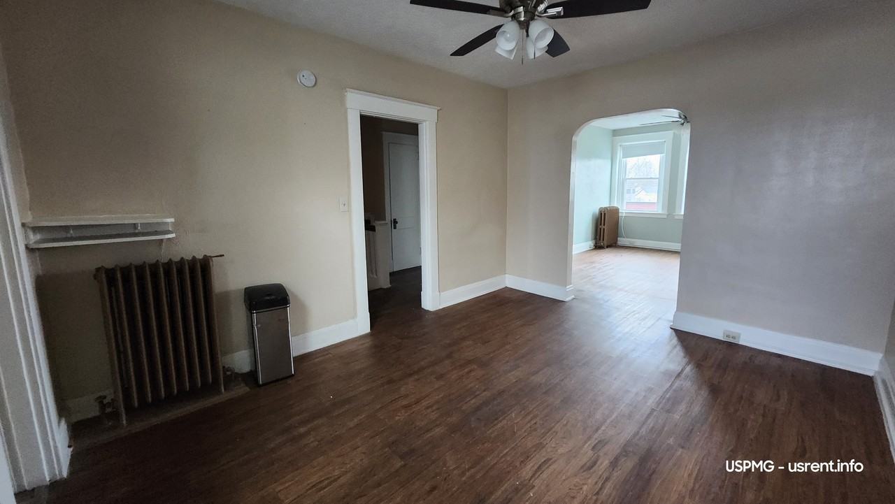 7504 Hamilton Ave #7504-2S - Photo 4 of 11