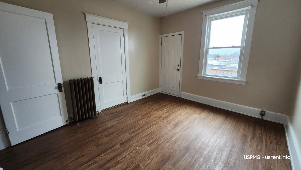 7504 Hamilton Ave #7504-2S - Photo 6 of 11