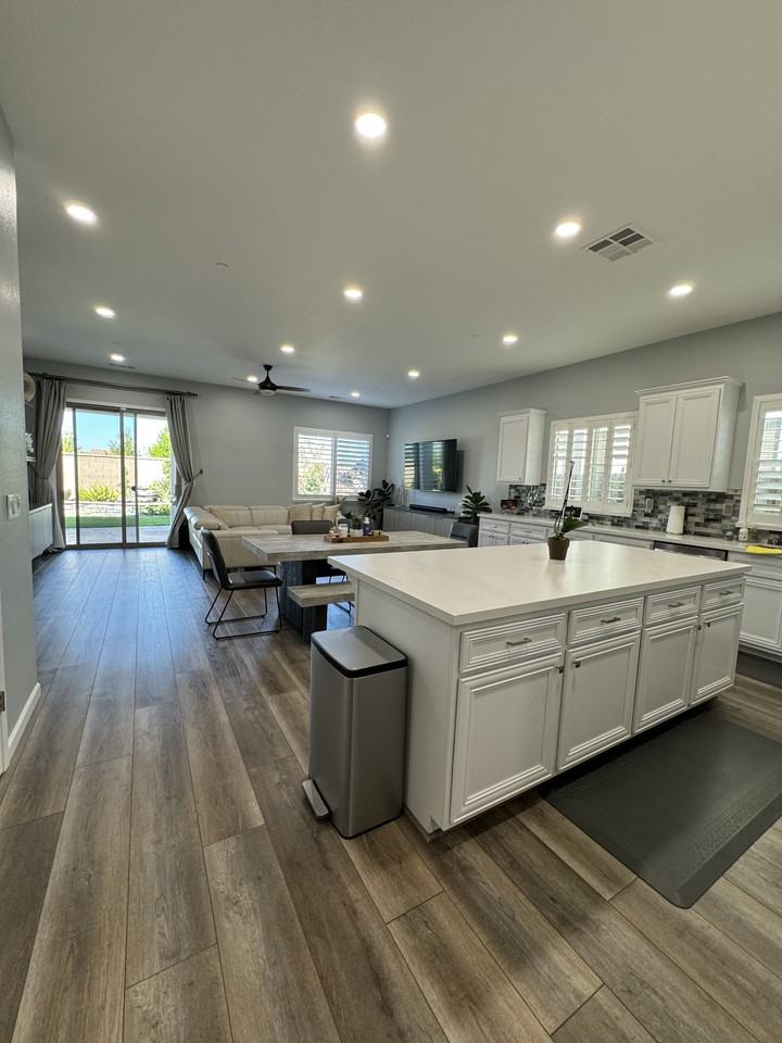 2137 Cumberland Loop #1 - Photo 4 of 34