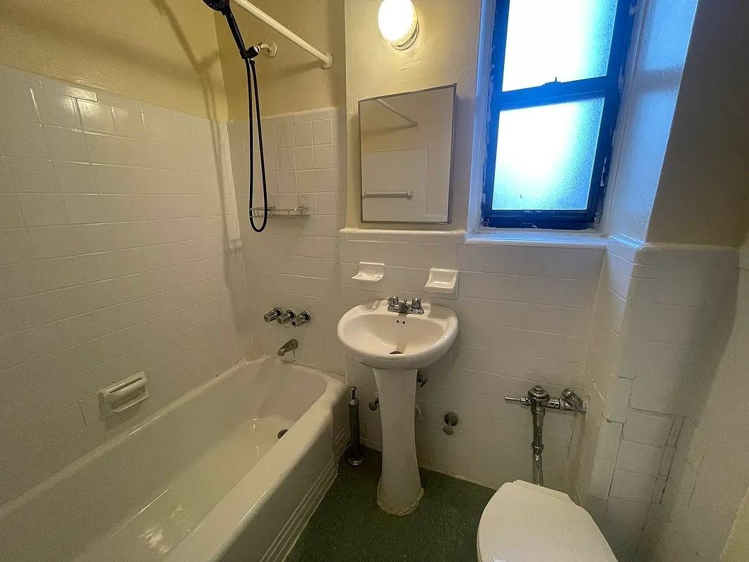 7210 34th Ave #507 - Photo 5 of 8