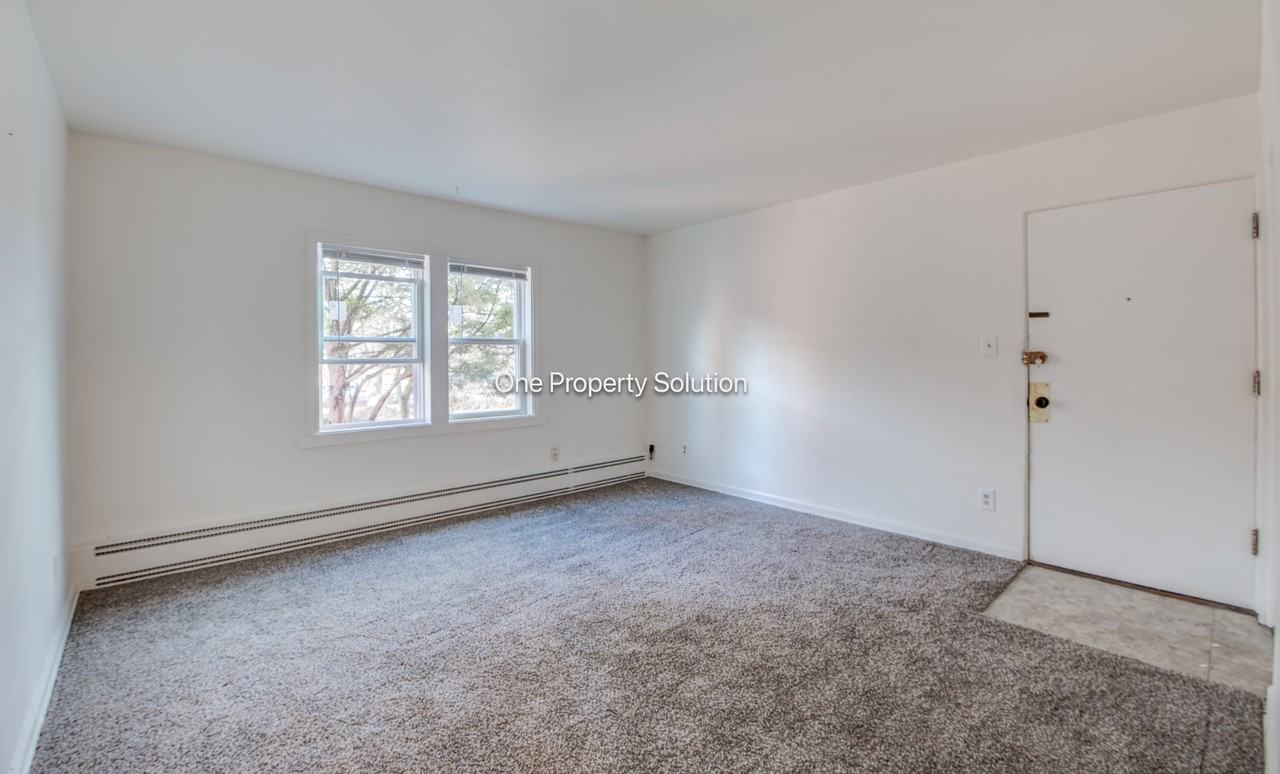 925 W 35th Ave #4 - Photo 4 of 20