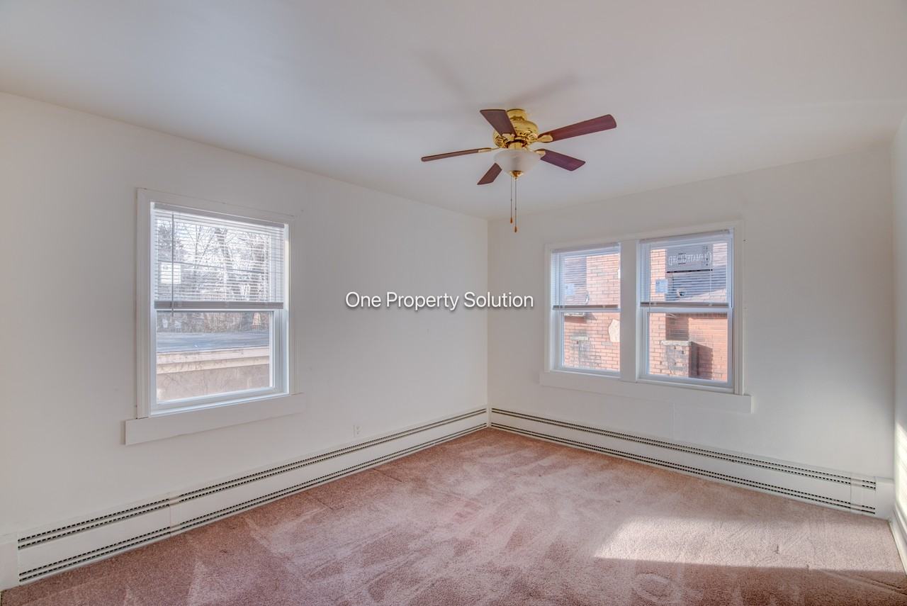 925 W 35th Ave #4 - Photo 6 of 20