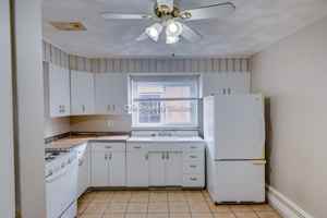 featured image of 925 W 35th Ave #5