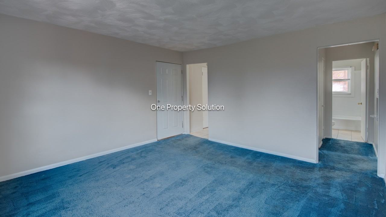 925 W 35th Ave #5 - Photo 5 of 19