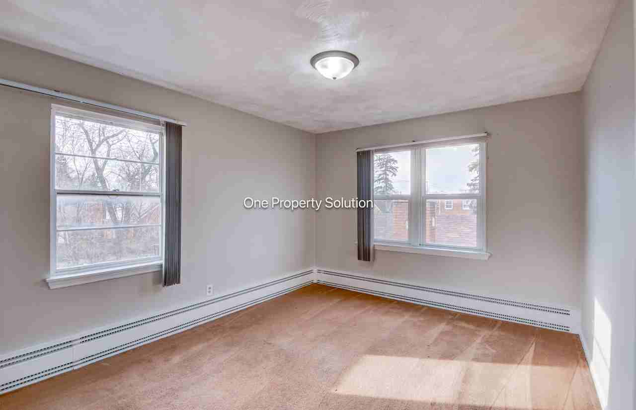 925 W 35th Ave #5 - Photo 6 of 19