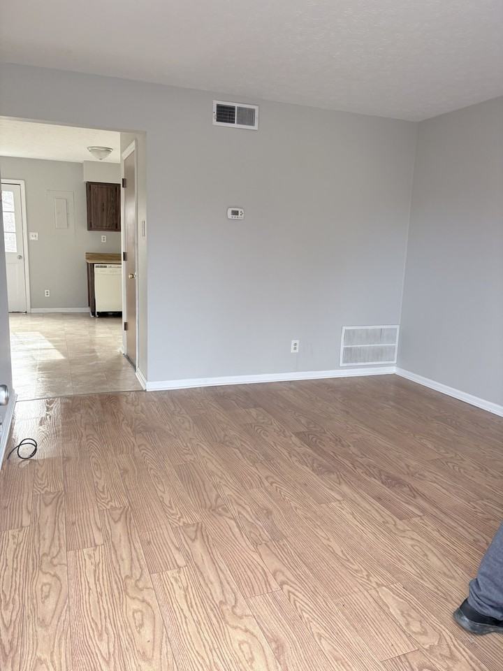 105 Alice- B - 1 #1 - Photo 2 of 6