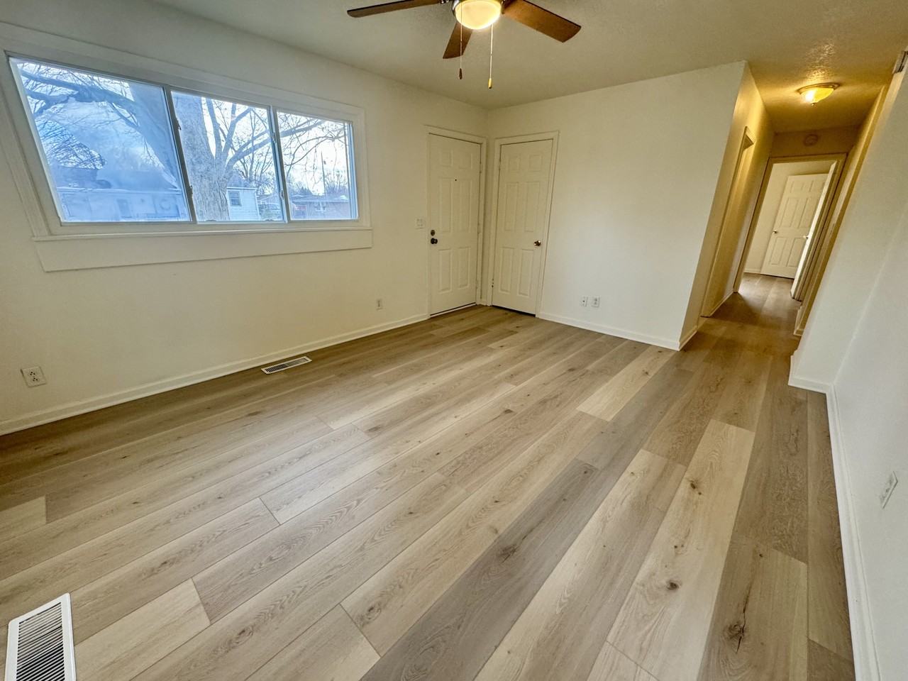 708 Maumee Dr #1 - Photo 4 of 7