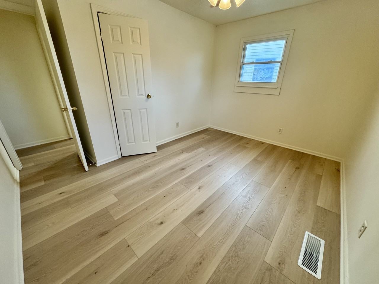 708 Maumee Dr #1 - Photo 6 of 7