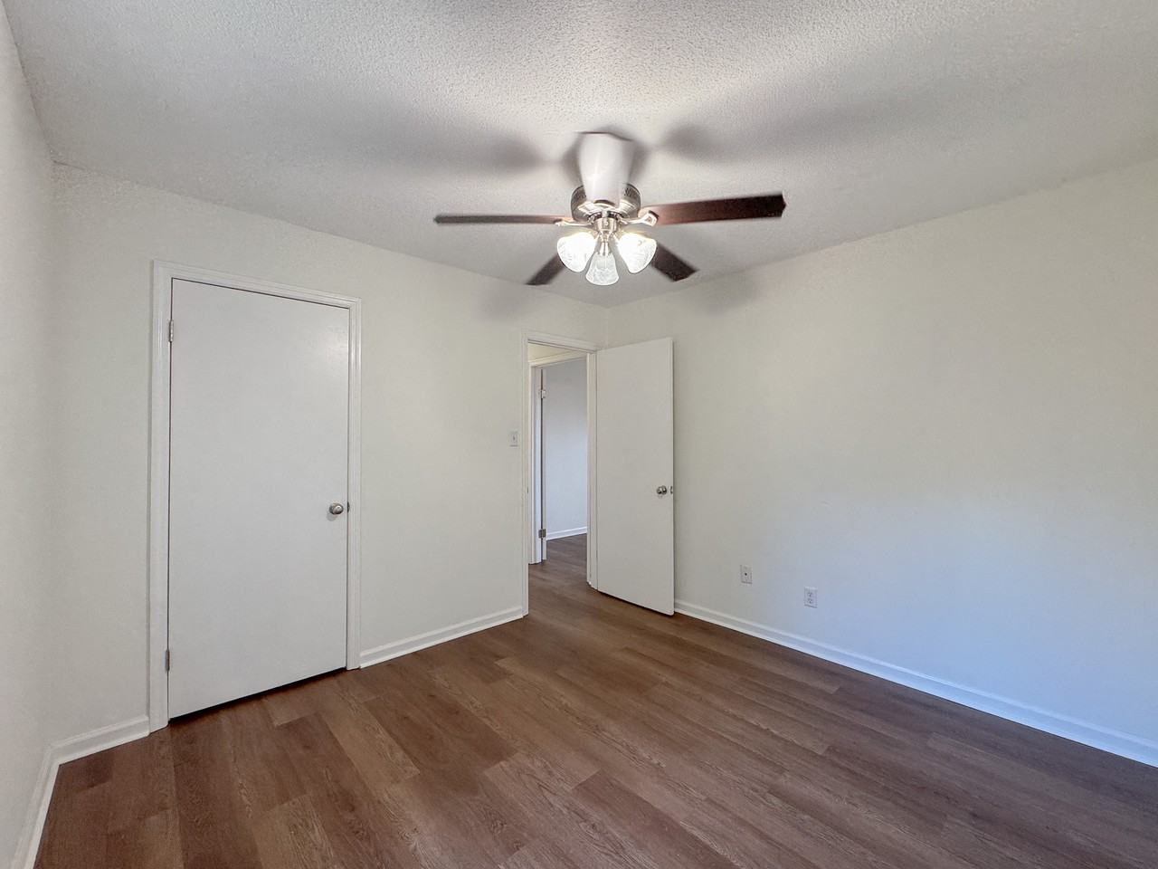 113 Ellis RoadApt 5 #5 - Photo 2 of 10