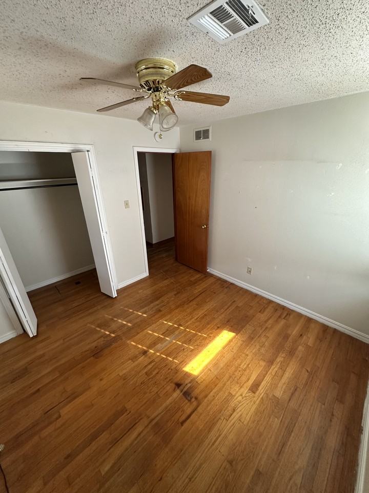 1626 Nw 27th St #1 - Photo 7 of 9