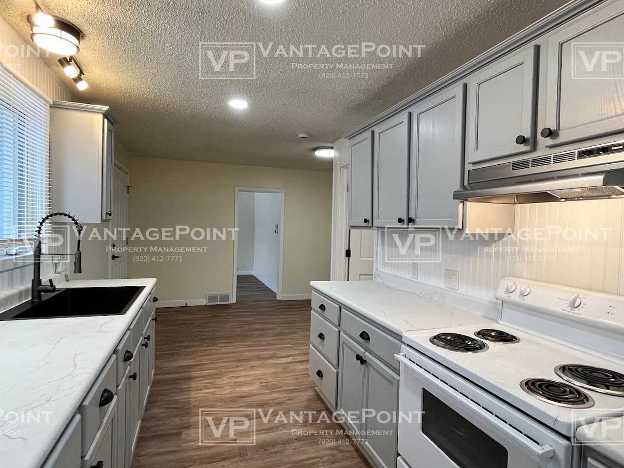 721 Terrace Ave #1 - Photo 5 of 16