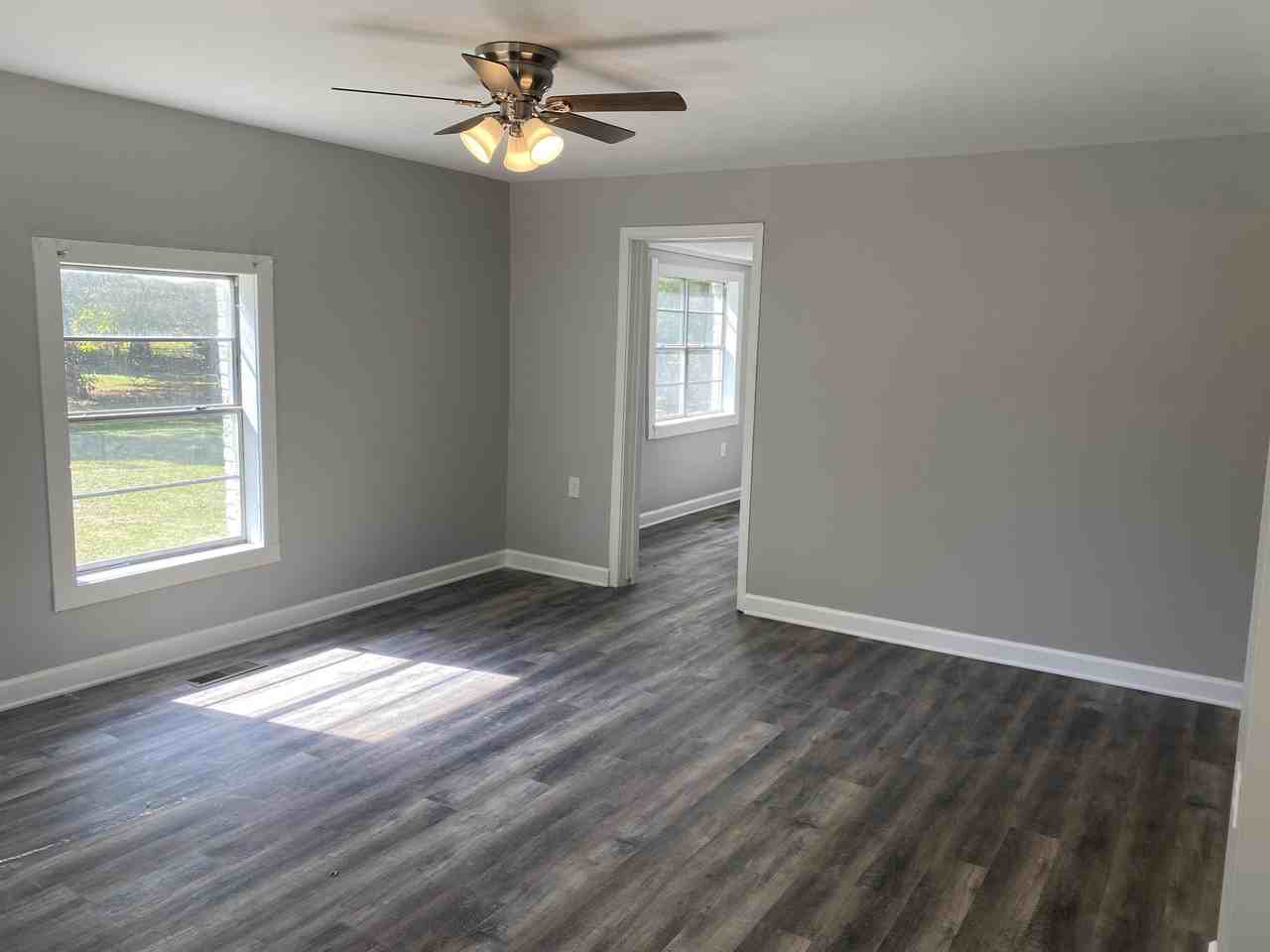 509 Reid Ave #1 - Photo 2 of 16