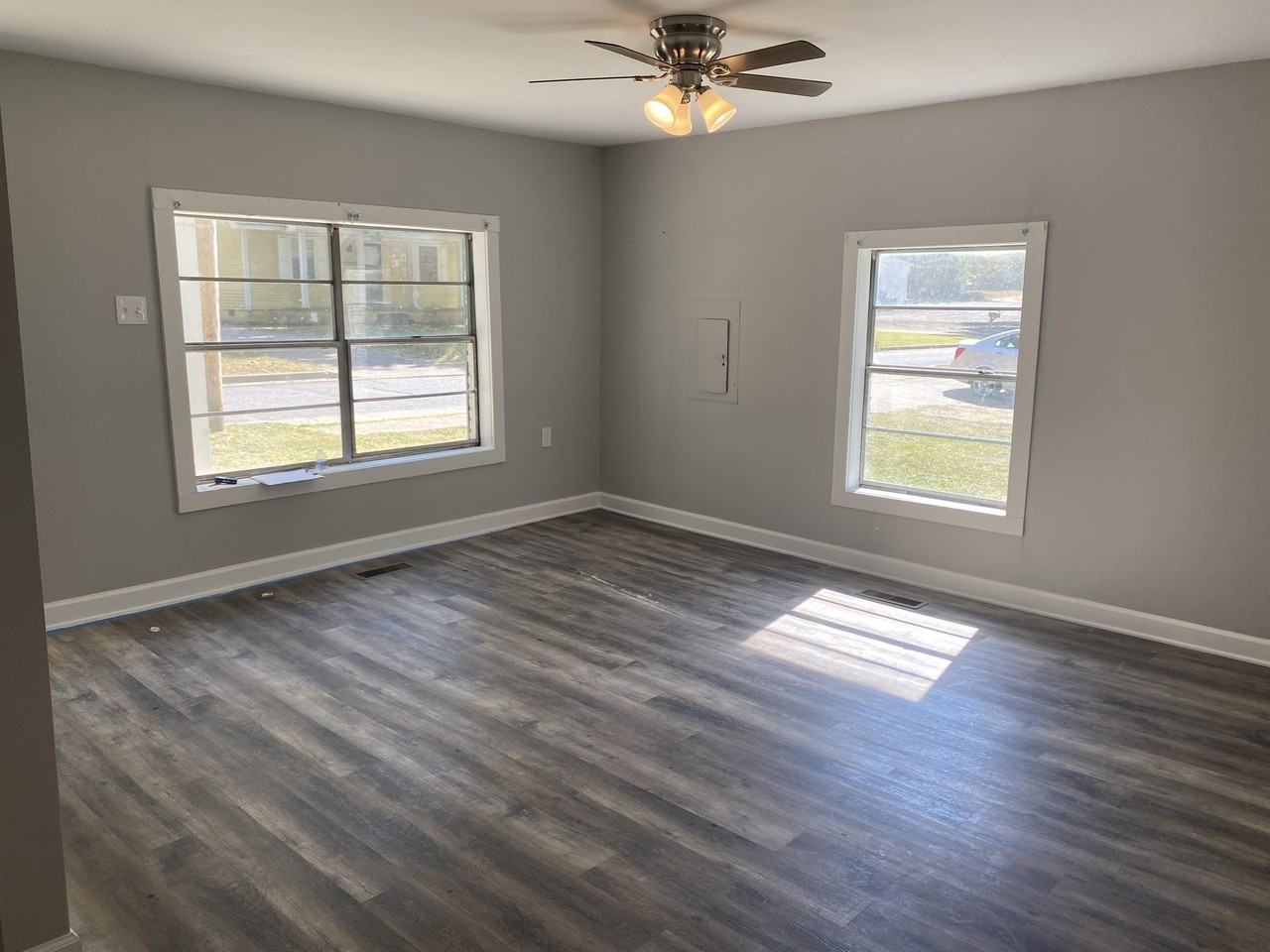 509 Reid Ave #1 - Photo 3 of 16