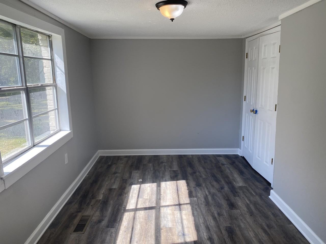 509 Reid Ave #1 - Photo 4 of 16