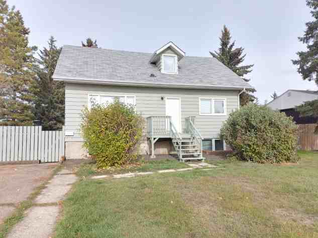 5512 35 St - Photo 3 of 18