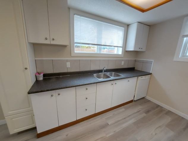 5512 35 St - Photo 5 of 18