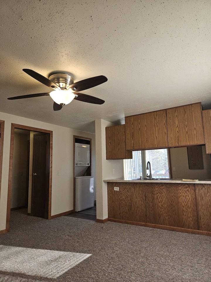 226 E Tyranena Park Rd #B - Photo 5 of 13