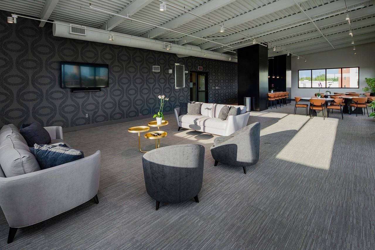 The Pearl - Photo 4 of 35