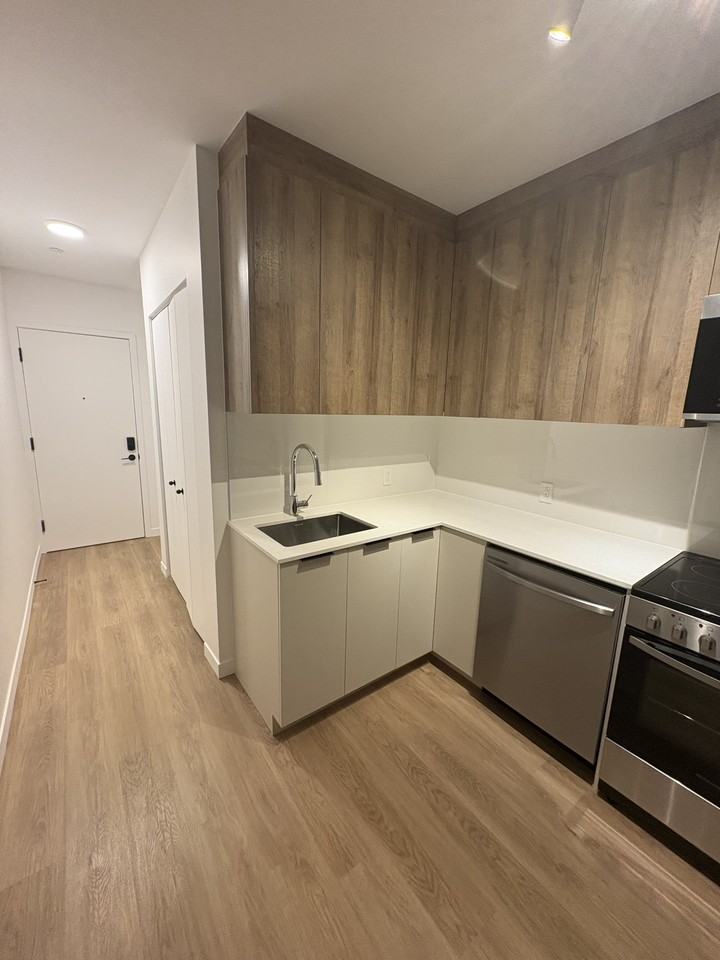 808 2e Ave Lachine - Photo 2 of 50