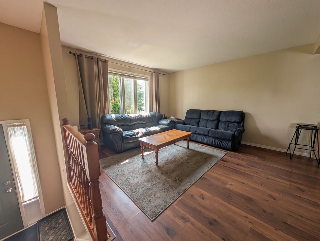 22 Woodland Dr - Photo 2 of 24