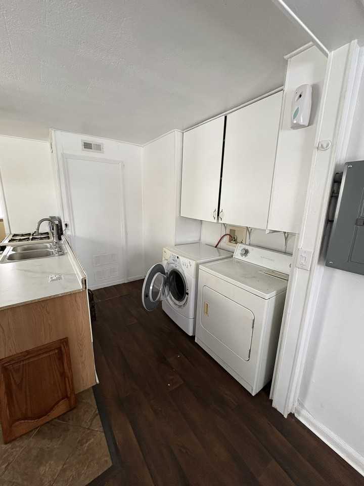 313 E North St #1 - Photo 6 of 15