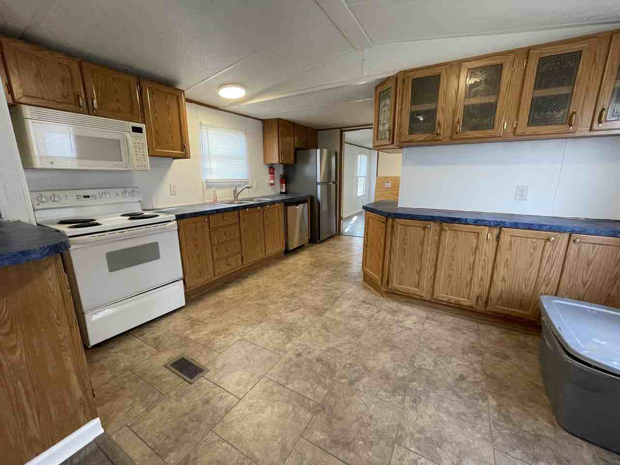 Brunmore Cir #1314 - Photo 3 of 11