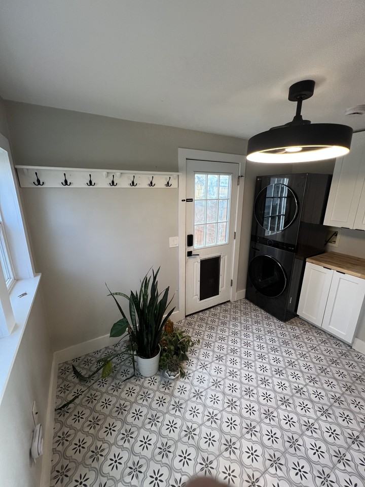 334 W Willox Ln #1 - Photo 3 of 18