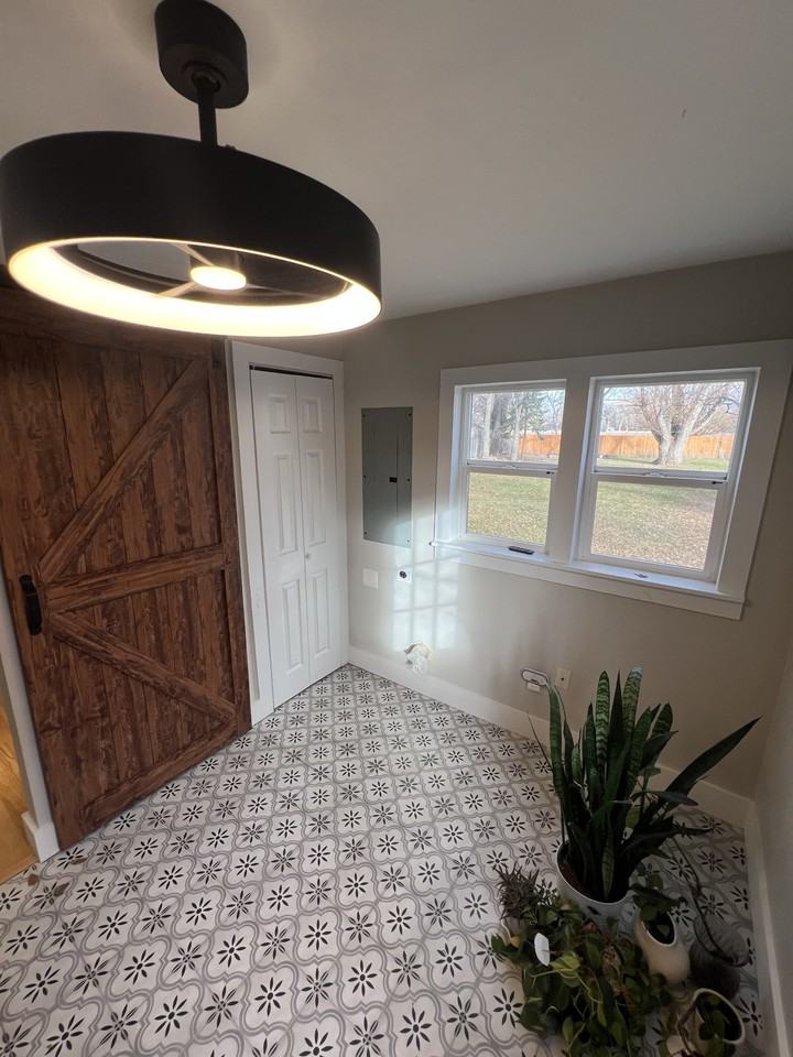 334 W Willox Ln #1 - Photo 4 of 18