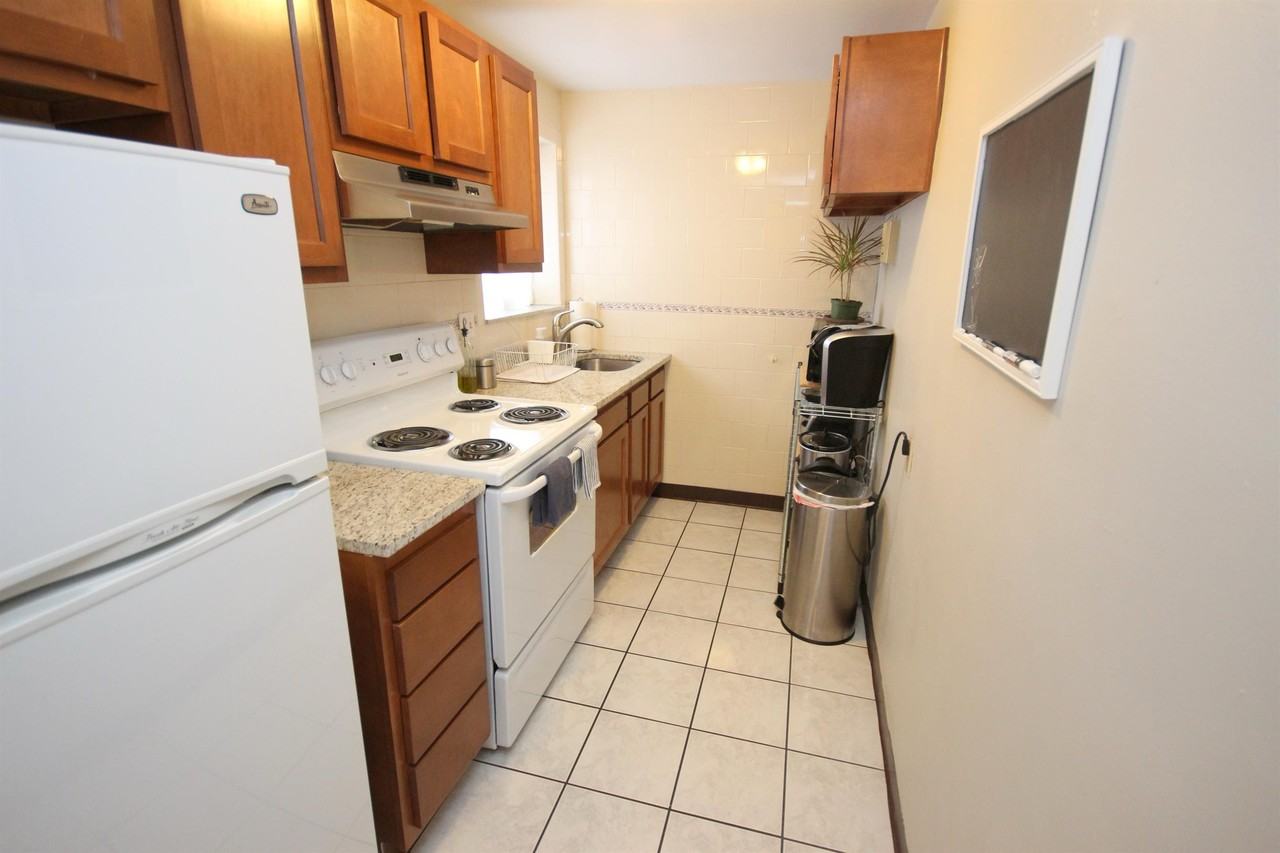 5527 ELLSWORTH AVENUEAPT 104 #104 - Photo 2 of 8