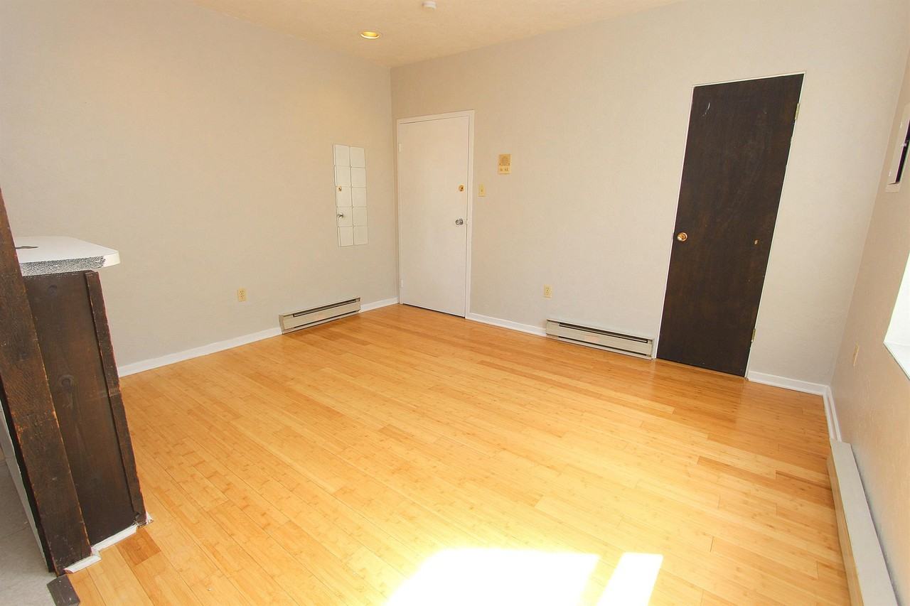 6333 WALNUT STREETAPT 3B #3B - Photo 4 of 6