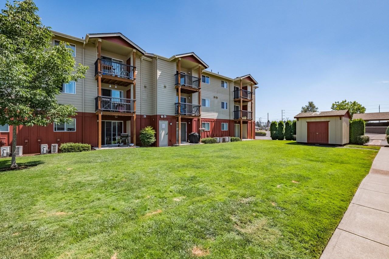 Newcastle Place - Photo 3 of 43