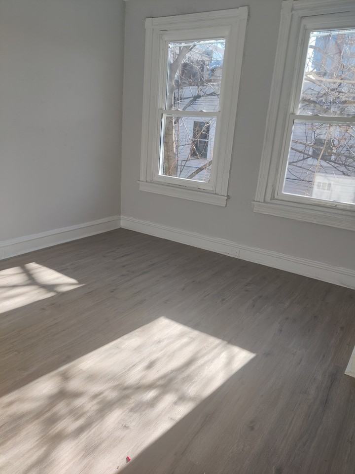 1414 W Pacific St #1 - Photo 5 of 11